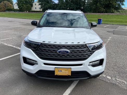 Used 2023 Ford Explorer XLT w/ Equipment Group 202A AWD/4WD image 3