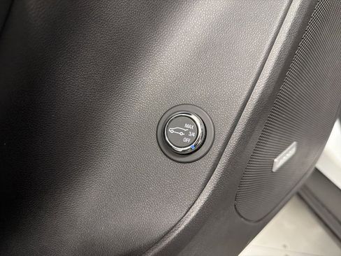 Used 2020 Chevrolet Blazer LT w/ Sound & Technology Package image 29