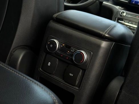 Used 2020 Ford Explorer XLT w/ Equipment Group 202A image 22