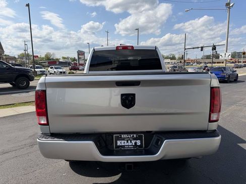 Used 2019 RAM 1500 Express w/ Express Value Package AWD/4WD image 4