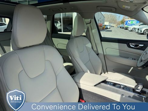Certified 2023 Volvo XC60 B5 Plus w/ Climate Package AWD/4WD image 31
