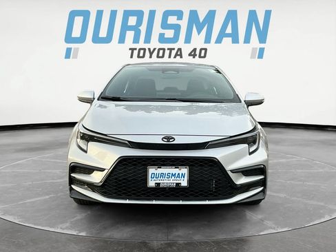 Used 2026 Toyota Corolla SE FWD image 2