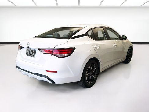 Used 2024 Nissan Sentra SV FWD image 4