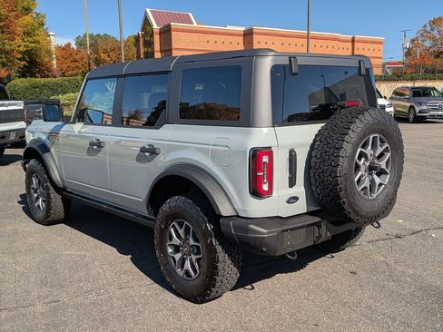 Used 2024 Ford Bronco Badlands image 5