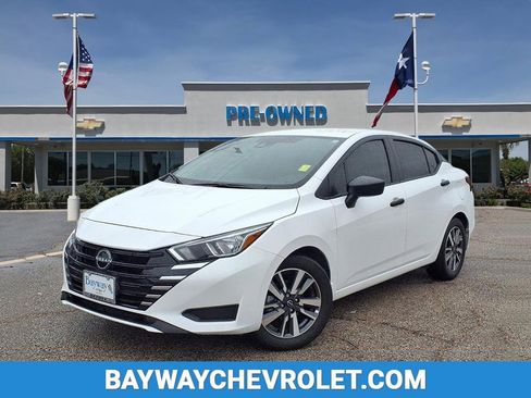 Used 2024 Nissan Versa S w/ S Plus Package image 1