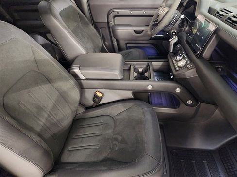 Used 2023 Land Rover Defender 90 Carpathian Edition image 3