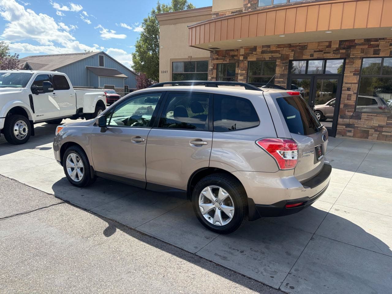 Used 2015 Subaru Forester 2.5i Premium w/ All-Weather Package AWD/4WD image 23