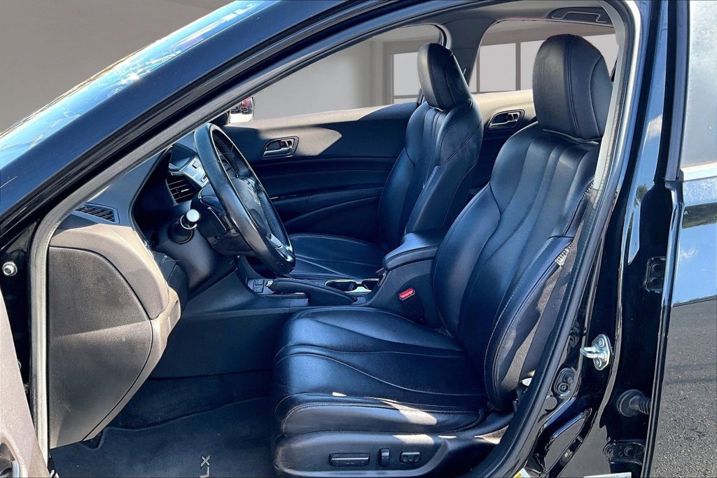 Used 2019 Acura ILX FWD image 25