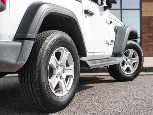 Used 2022 Jeep Wrangler Sport S image 11