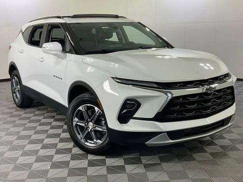 Used 2024 Chevrolet Blazer LT FWD image 45