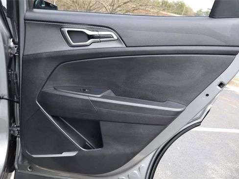 Certified 2025 Kia Sportage LX image 28