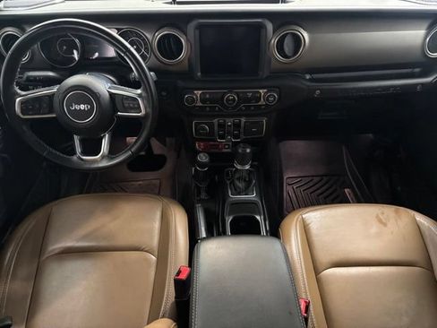 Used 2020 Jeep Wrangler Unlimited Rubicon AWD/4WD image 2