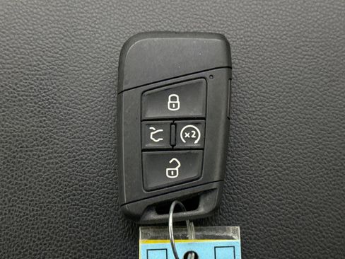 Used 2023 Volkswagen Atlas Cross Sport SE AWD/4WD image 22