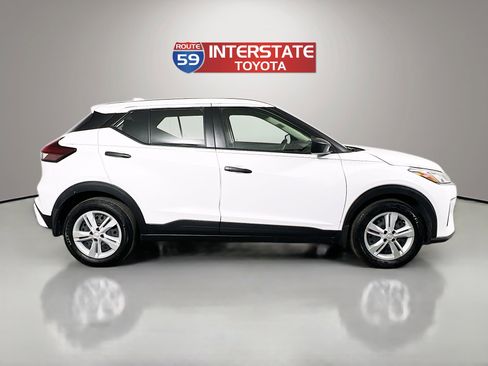Used 2024 Nissan Kicks S image 8