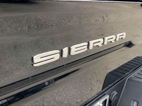 Used 2025 GMC Sierra 1500 SLT image 31