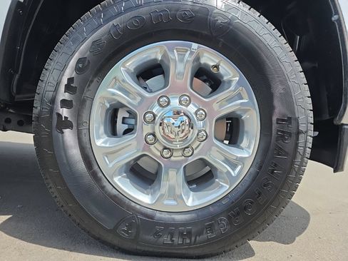 Used 2026 RAM 2500 Big Horn AWD/4WD image 10