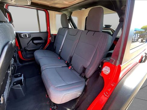 Used 2024 Jeep Wrangler Unlimited Rubicon AWD/4WD image 20
