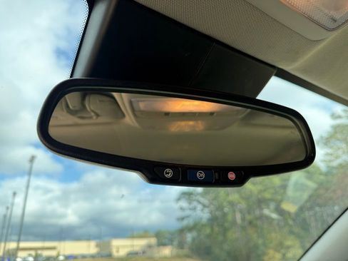 Used 2021 Buick Encore Preferred image 23