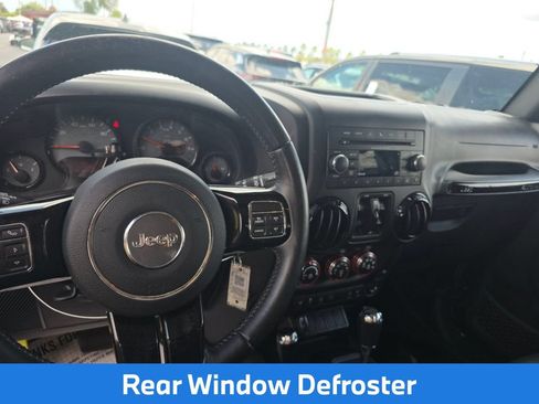 Used 2016 Jeep Wrangler Unlimited Sahara AWD/4WD image 18