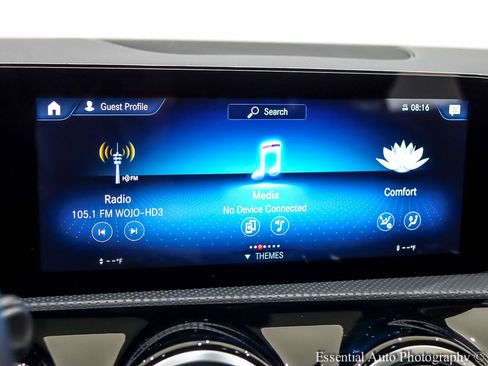Used 2022 Mercedes-Benz CLA 250 4MATIC w/ Premium Package image 21