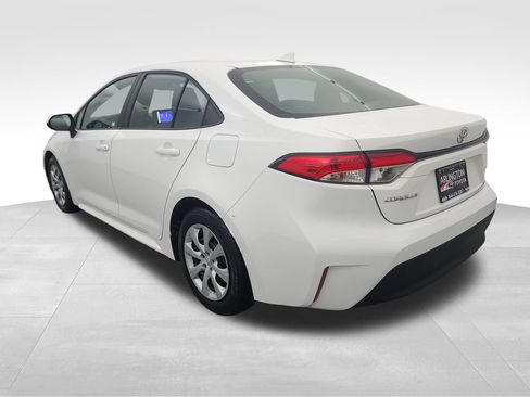 Used 2024 Toyota Corolla LE image 7