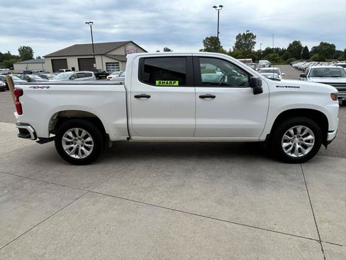 Used 2021 Chevrolet Silverado 1500 Custom w/ LPO, Dark Essentials Package AWD/4WD image 4