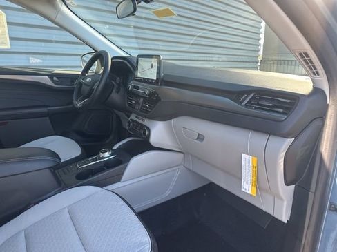 New 2026 Ford Escape Active FWD image 32