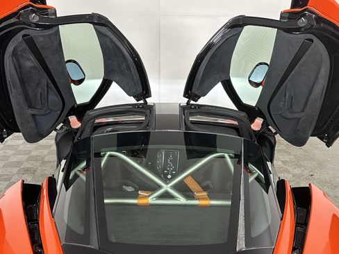 Used 2024 McLaren 750S image 32