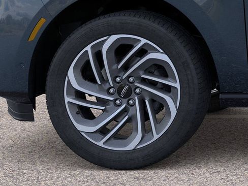 New 2026 Lincoln Navigator Reserve AWD/4WD image 19