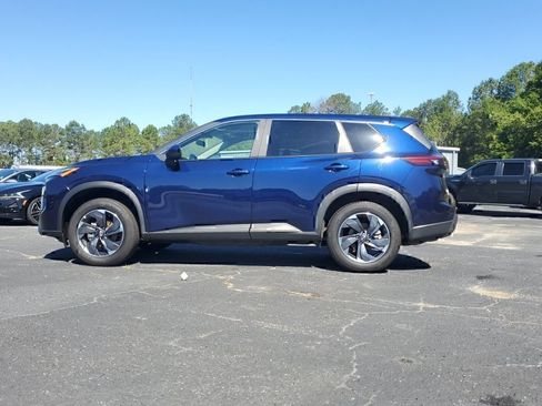 Used 2025 Nissan Rogue SV FWD image 8
