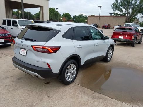 Used 2025 Ford Escape Active AWD/4WD image 7