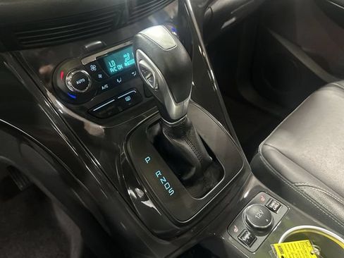 Used 2014 Ford Escape Titanium w/ Equipment Group 401A AWD/4WD image 27
