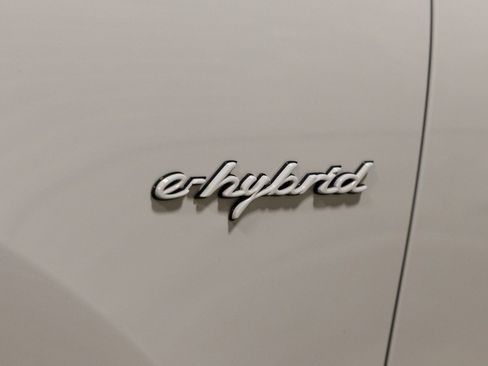 Used 2021 Porsche Cayenne Turbo S image 13