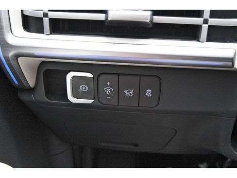 Used 2024 Hyundai Santa Fe Calligraphy FWD image 18