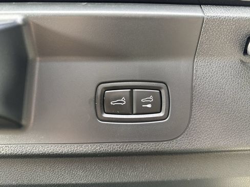 Used 2018 Porsche Panamera 4S AWD/4WD image 34