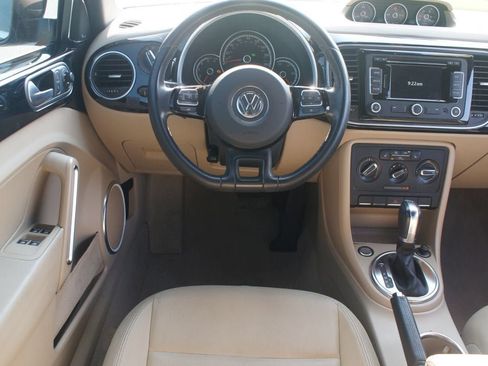 Used 2013 Volkswagen Beetle TDI FWD image 5