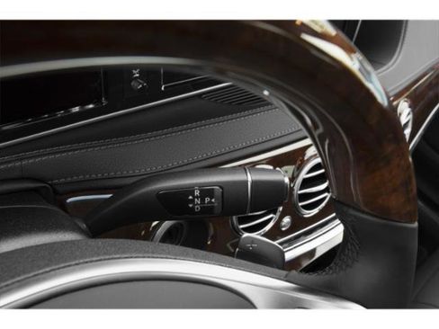 Used 2015 Mercedes-Benz S 550 Sedan image 11