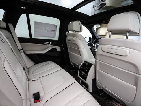 New 2026 BMW X5 xDrive40i w/ M Sport Package AWD/4WD image 26