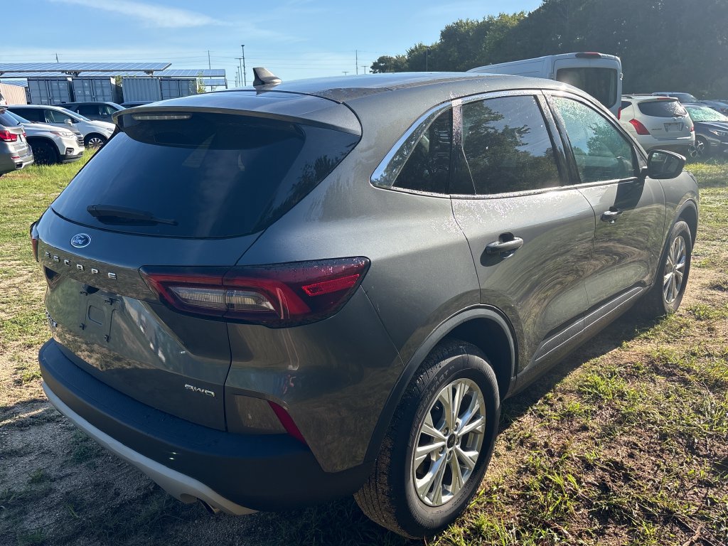 Certified 2023 Ford Escape Active AWD/4WD image 15