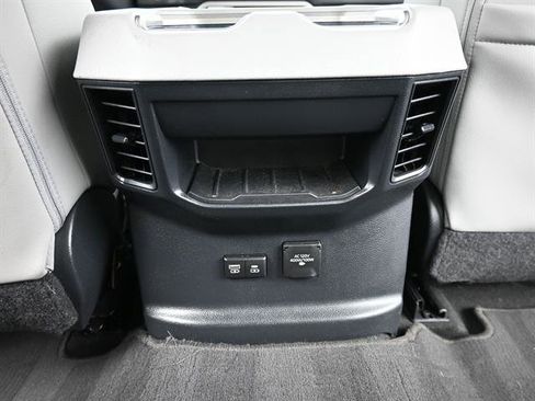 Used 2023 Toyota Tundra Limited AWD/4WD image 14