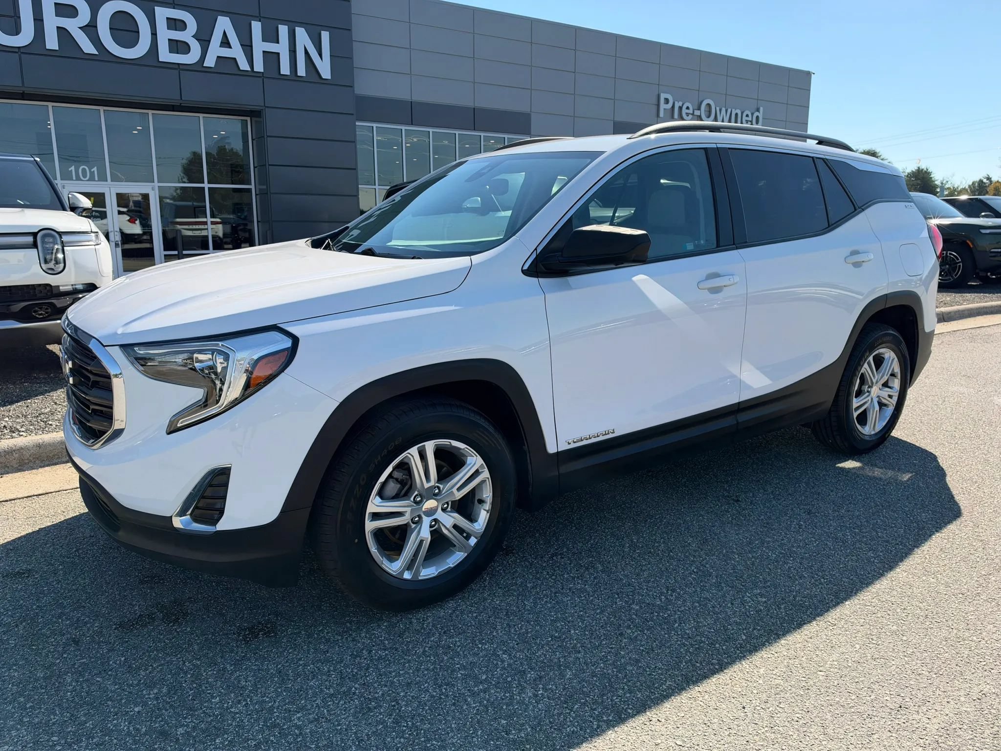 Used 2020 GMC Terrain SLE w/ Driver Convenience Package FWD image 26