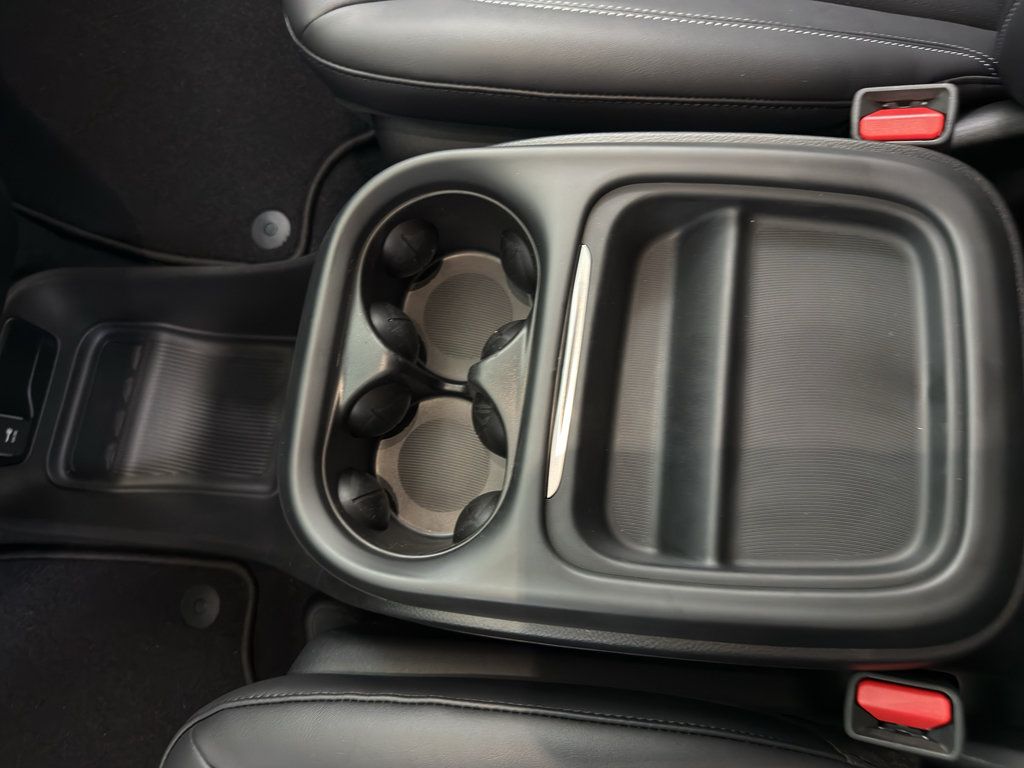 New 2027 Chrysler Pacifica Select FWD image 20