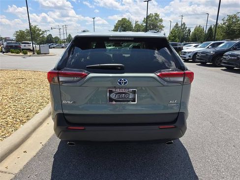 Used 2021 Toyota RAV4 XLE Premium AWD/4WD image 5