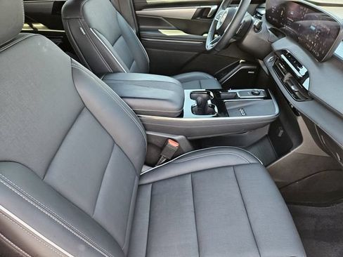 Used 2025 Buick Enclave Preferred FWD image 14