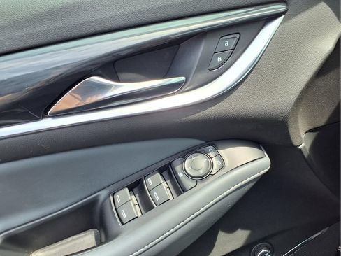 Certified 2023 Buick Enclave Essence w/ Experience Buick Package FWD image 11