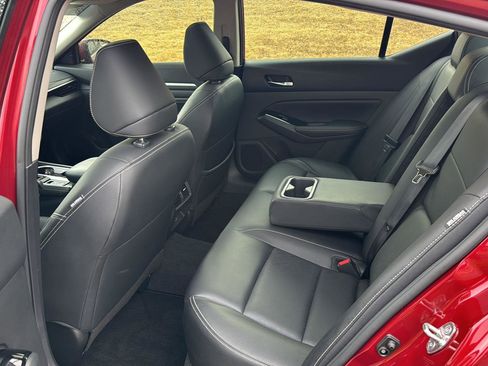 Used 2023 Nissan Altima 2.5 SL image 9