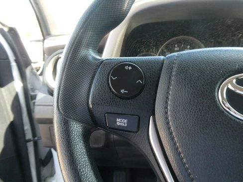 Used 2016 Toyota RAV4 LE image 16