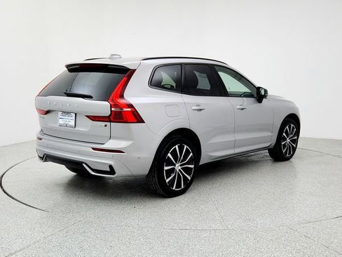 Certified 2025 Volvo XC60 B5 Plus image 5