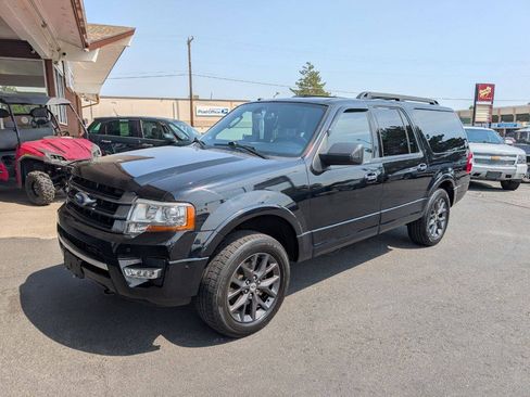 Used 2017 Ford Expedition Max Limited w/ Limited Appearance Package AWD/4WD image 3