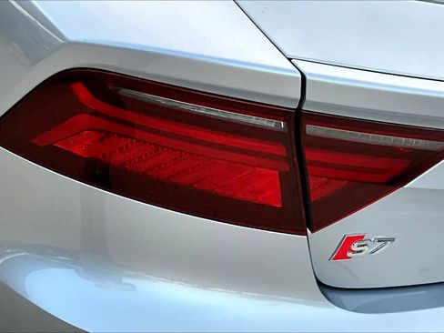 Used 2018 Audi S7 Prestige w/ Driver Assistance Package image 27